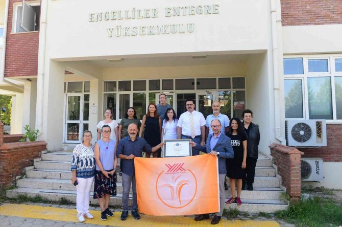 Engelsiz Üniversite Ödülleri Sahiplerine Takdim Edildi