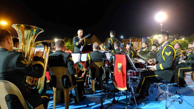 Askeri Bandodan 100’üncü Yıl Dönümünde Zafer Bayramı Konseri