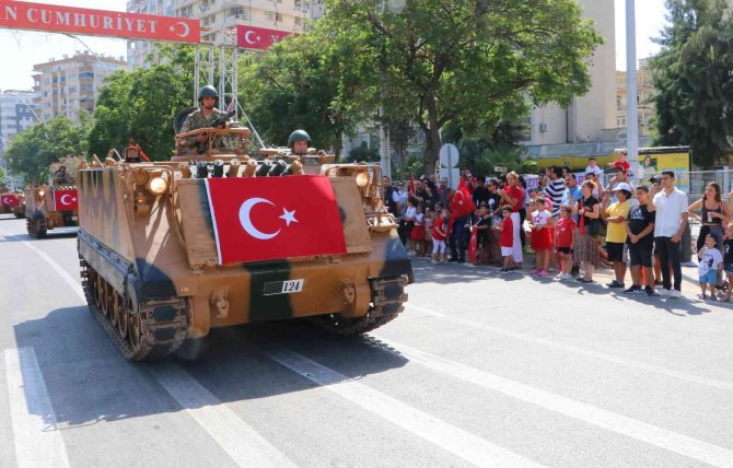 Adana’da 30 Ağustos Zafer Bayramı Kutlandı