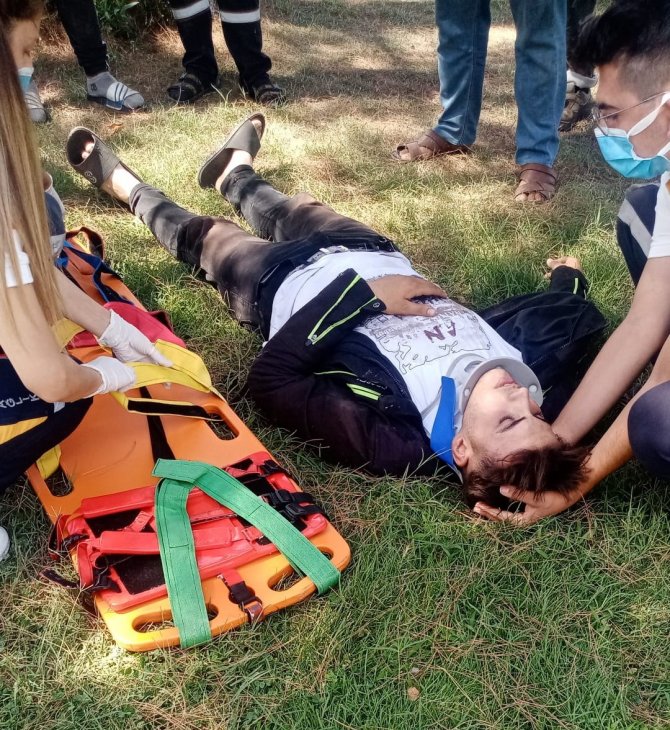 Kontrolden Çıkan Motosiklet Devrildi: 1 Yaralı