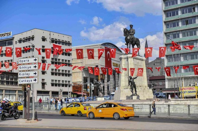 Büyük Zaferin 100. Yılı Başkentte Coşkuyla Kutlanıyor