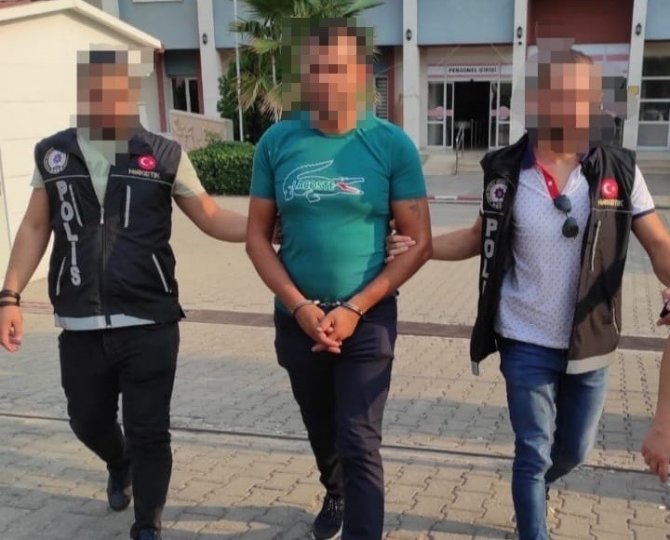Yarım Kilo Eroin İle Yakalandılar
