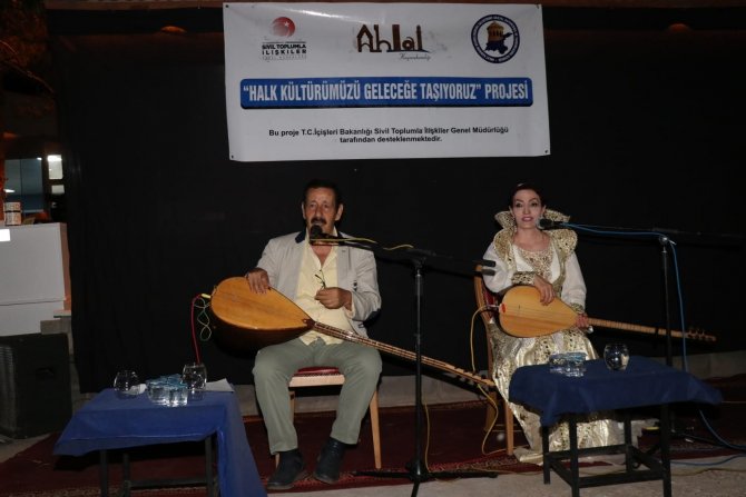 Ahlat’ta Aşıklar Gecesi Düzenlendi