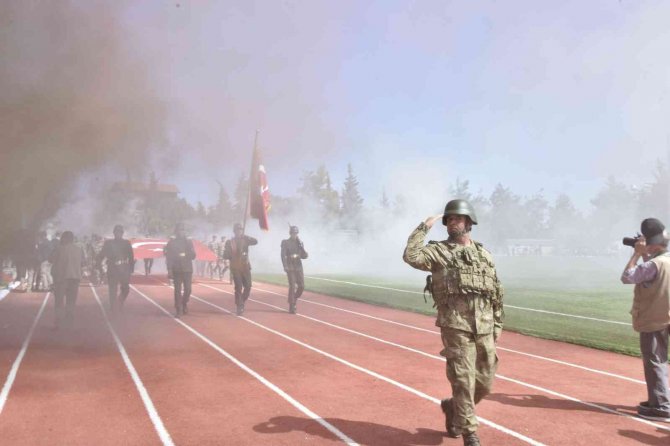 Burdur’da 30 Ağustos Zafer Bayramı Törenlerle Kutlandı.
