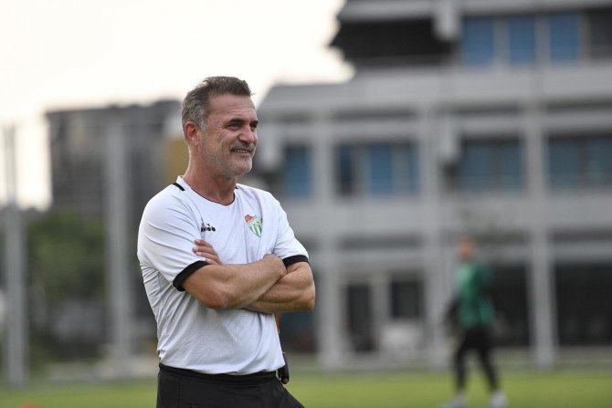 Bursasporlu Futbolcular 30 Ağustos Zafer Bayramı’nı Kutladı