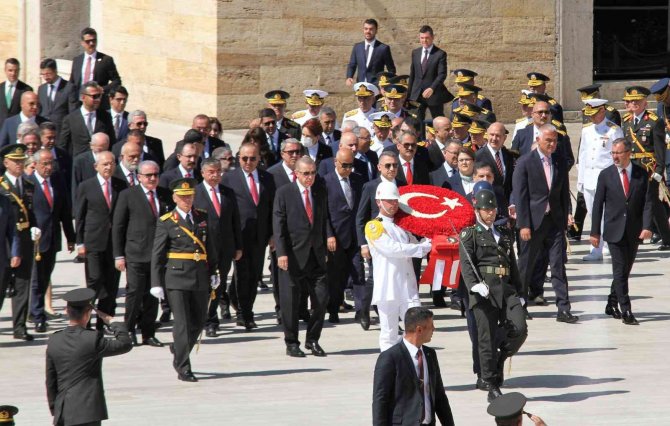 Cumhurbaşkanı Erdoğan, Anıtkabir’de Düzenlenen Törene Katıldı