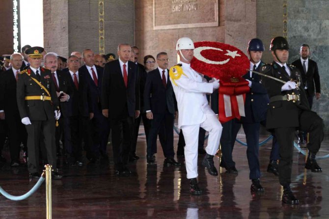 Cumhurbaşkanı Erdoğan, Anıtkabir’de Düzenlenen Törene Katıldı