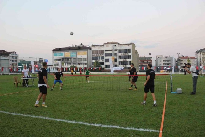 Ayak Tenisi Zafer Kupasında Şampiyonlar Ödüllerini Aldı