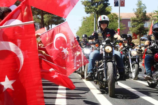 Diyarbakır’da Büyük Zaferin 100. Yıl Dönümü Coşkuyla Kutlandı
