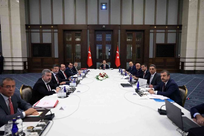 Ekk, Cumhurbaşkanı Yardımcısı Oktay Başkanlığında Toplandı