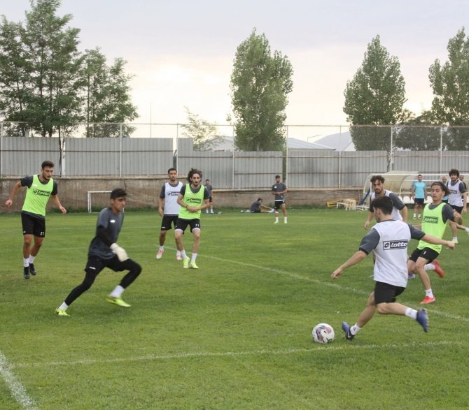 Es Elazığspor Başkanı Çayır: "Lige Kazanarak Başlamak İstiyoruz"