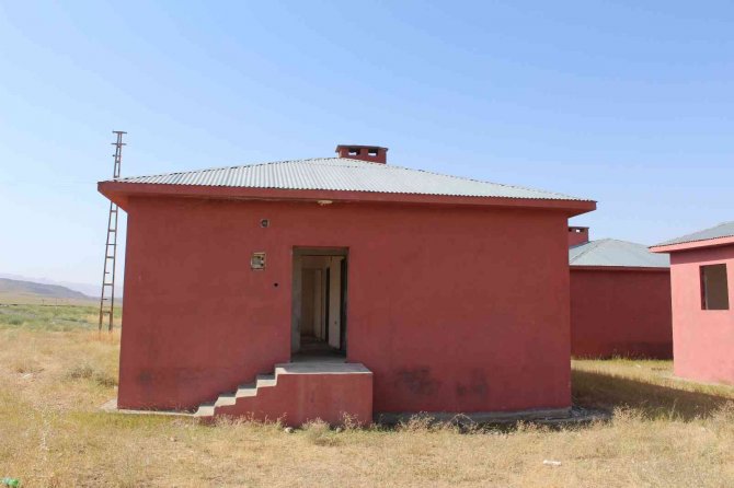 Iğdır’da Afet Evleri Yıkıma Terk Edildi