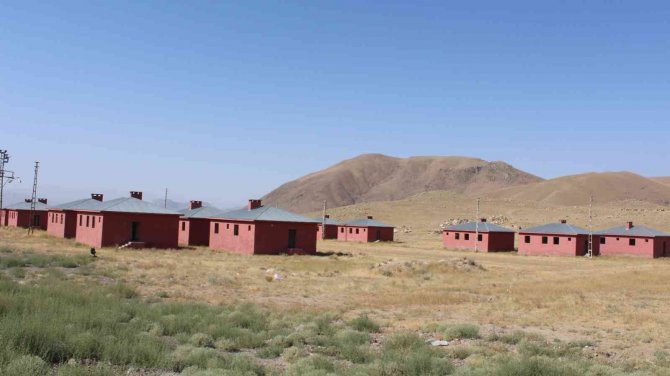 Iğdır’da Afet Evleri Yıkıma Terk Edildi