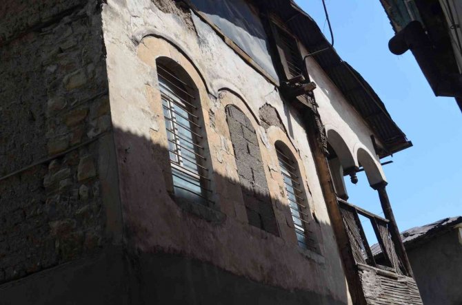 Kahramanmaraş’ın Asırlık Evleri Zamana Meydan Okuyor