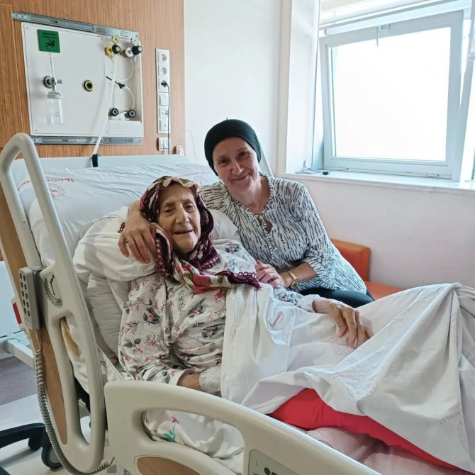 Üçüz Ninelerden Biri Daha Hayatını Kaybetti