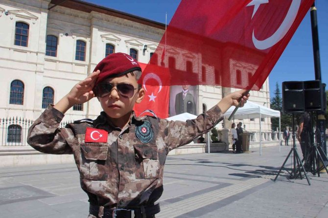 Sivas, Tokat Ve Yozgat’ta Zafer Bayramı Coşkuyla Kutlandı