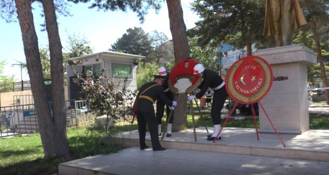 Erciş’te 30 Ağustos Zafer Bayramı Törenle Kutlandı