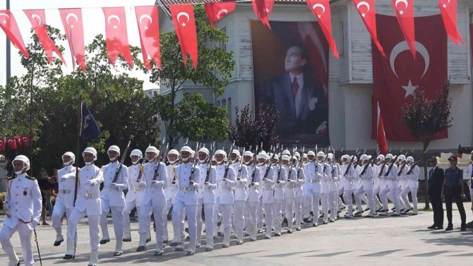 Yalova’da Zafer Bayramı Coşkusu