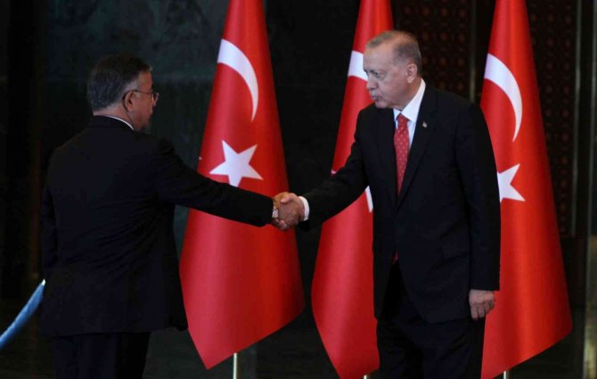 Cumhurbaşkanı Erdoğan, Cumhurbaşkanlığı Külliyesinde Tebrikleri Kabul Etti