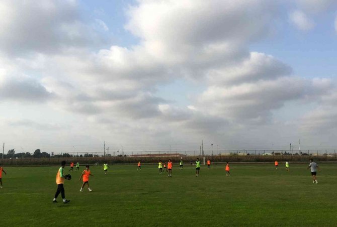Adana’da Futbolcu Fabrikası