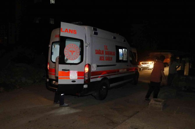 Hırsızlık İçin Çıktığı Evin Damından Düştü