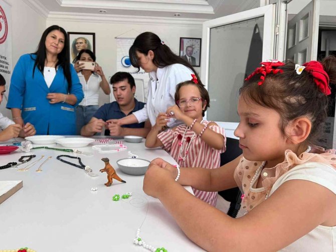 Bu Ürünleri Otizmli Çocuklar Üretiyor