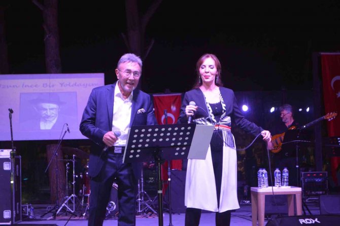 Ayvalık’ta Ali Kocatepe Ve Aysun Kocatepe’den Zafer Konseri