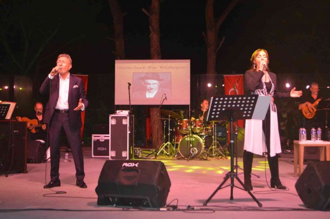 Ayvalık’ta Ali Kocatepe Ve Aysun Kocatepe’den Zafer Konseri