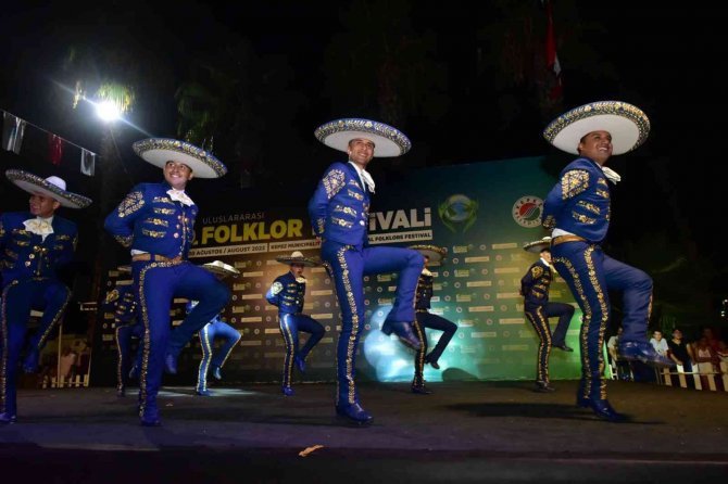 Kepez’de Folklor Rüzgarı Esti