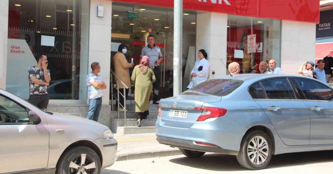 Bilecik’te Emekliler Promosyon Sırasına Girdi