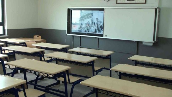 Bursa’da 90 Okuldaki Güçlendirme Bitti... 650 Bin Öğrenci Ders Başı Yapacak