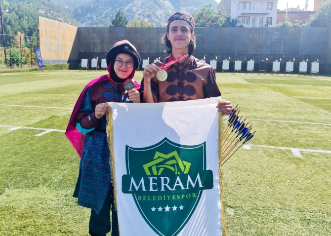 Okçulukta Meram Belediyesporlu Emirhan’dan Türkiye Rekoru