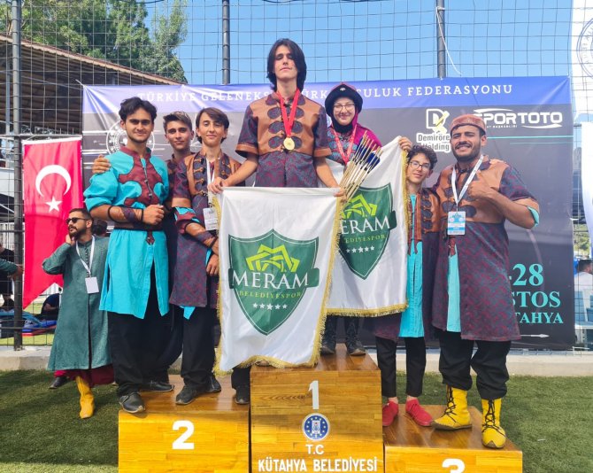 Okçulukta Meram Belediyesporlu Emirhan’dan Türkiye Rekoru