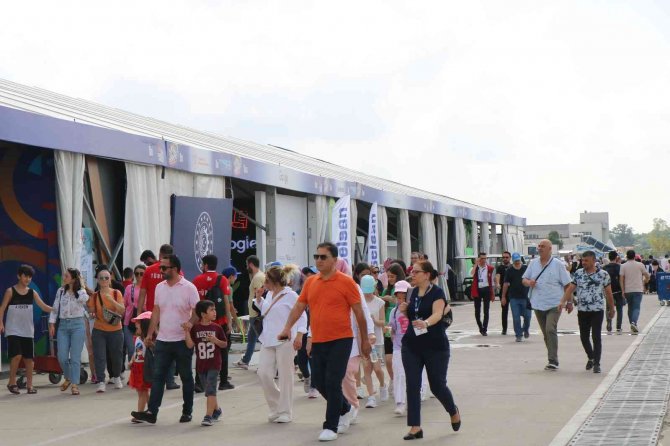 Teknofest’in İkinci Gününde De Yoğun Kalabalık