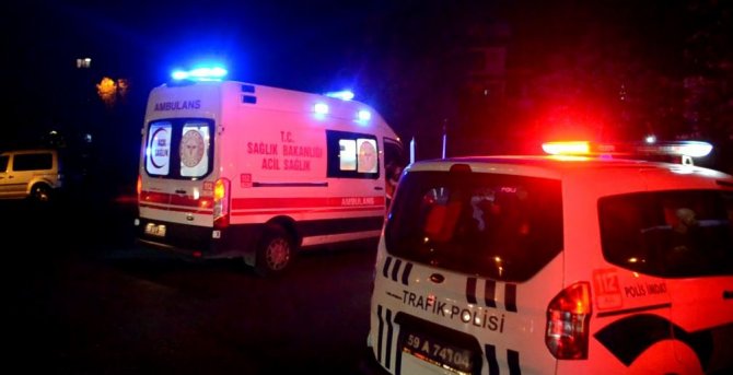 16 Yaşındaki Ehliyetsiz Sürücü Polisten Kaçarken Kaza Yaptı: 1 Çocuk Yaralı