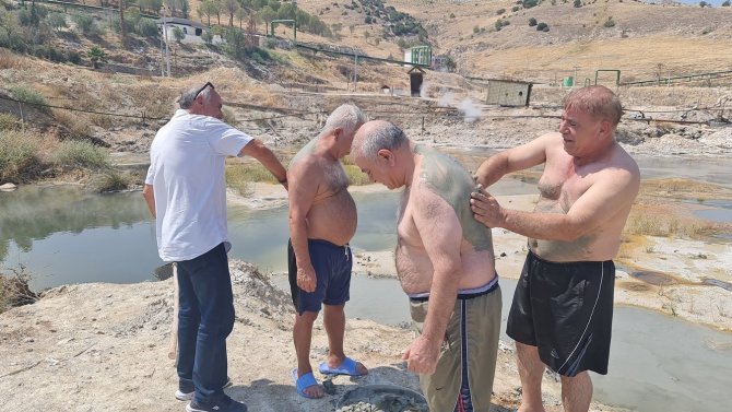 Timurleng’in Ordusuna Şifa Olan Kaplıca Ziyaretçi Akınına Uğruyor