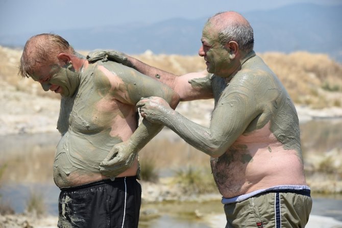 Timurleng’in Ordusuna Şifa Olan Kaplıca Ziyaretçi Akınına Uğruyor