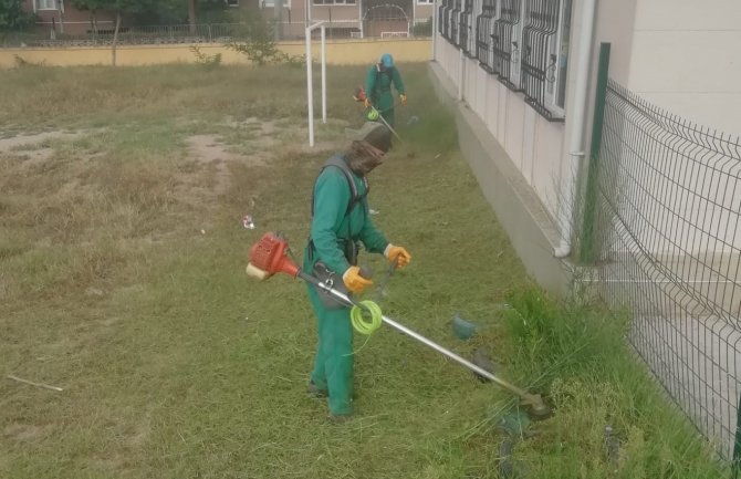 Derince’de Okullarda Temizlik Çalışması Başlatıldı