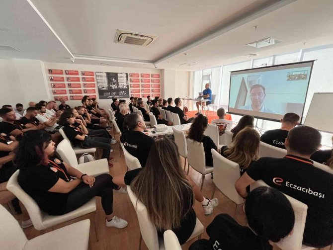 Eczacıbaşı Geleceğe Smaç 7. Çalıştayı Gerçekleşti
