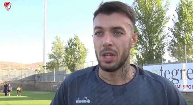 Es Elazığsporlu Futbolculardan Maça Davet