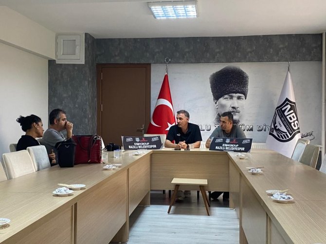 Nazilli Belediyespor Teknik Direktörü Öcal, Afjet Afyonspor Maçını Değerlendirdi