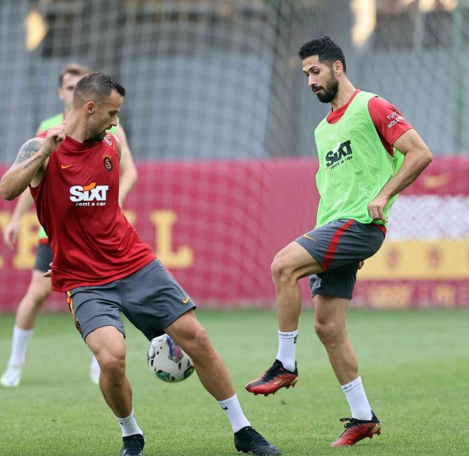 Galatasaray, Antrenmanda Dört Takımlı Turnuva Yaptı