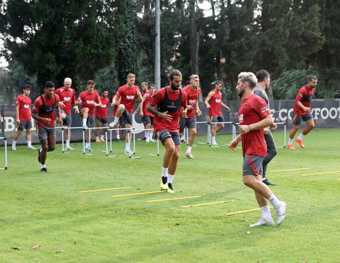 Galatasaray, Antrenmanda Dört Takımlı Turnuva Yaptı