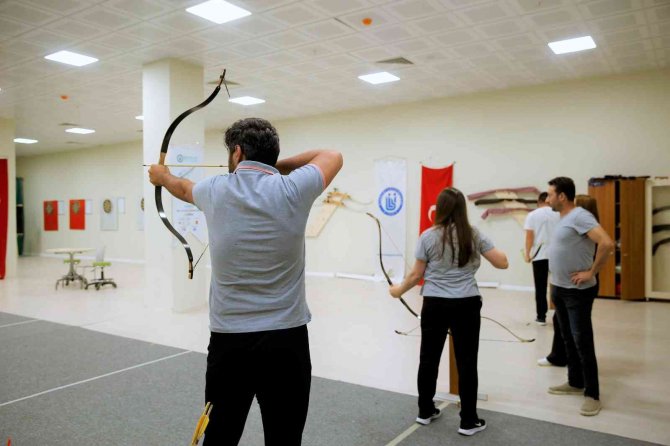 Geleneksel Okçuluk Ve Bowling Disiplinlerinde ’Zafer Turnuvası’ Düzenlendi