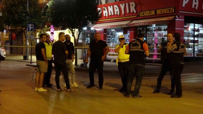 Isparta’da Caddede Unutulan Şüpheli Çantadan Bebek Bezi Çıktı