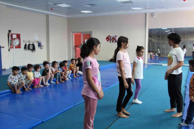 Siirtli Miniklerden Jimnastik Kursuna Yoğun İlgi