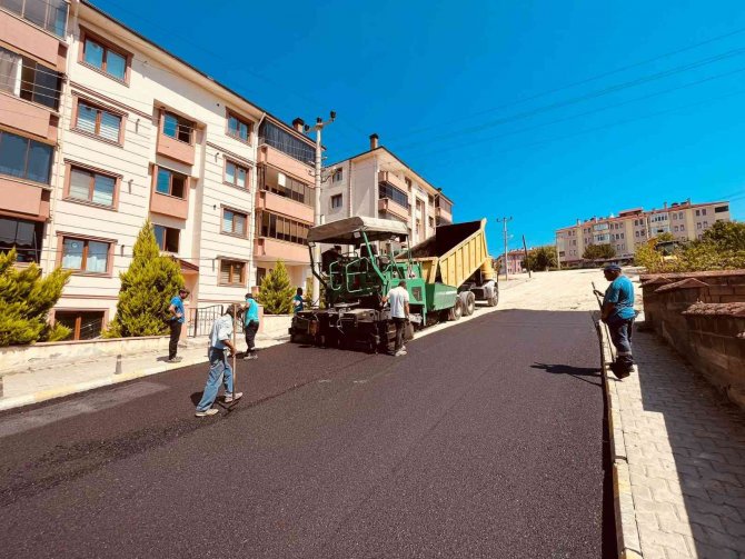 Safranbolu’da Asfaltlama Çalışmaları Sürüyor