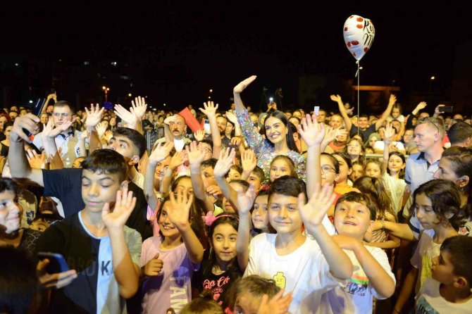 Yıldırım’da Elif Buse Doğan’ın ’Zafer’ Konseri