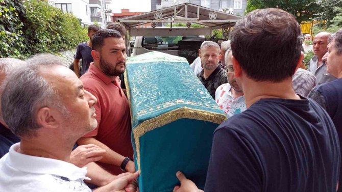 Balkondan Düşen Görme Engelli Kız Çocuğu Hayatını Kaybetti