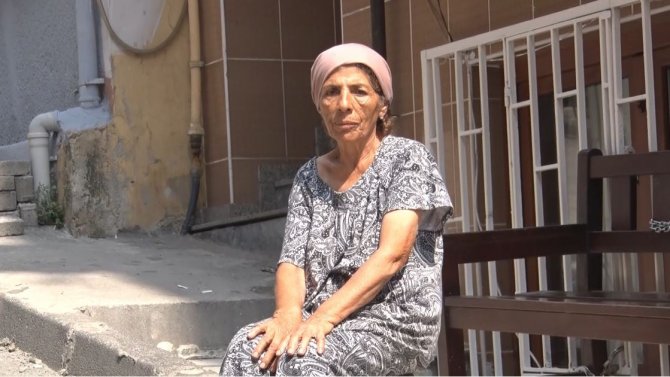 İ̇stanbul’da Feci Olay Kamerada: Torununun Kavgasına Bakarken Dişleri Kırıldı